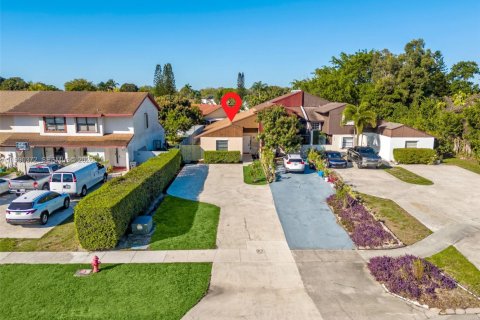 Купить таунхаус в Веллингтон, Флорида 2 спальни, 121.79м2, № 2055376 - фото 22