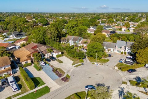 Купить таунхаус в Веллингтон, Флорида 2 спальни, 121.79м2, № 2055376 - фото 24