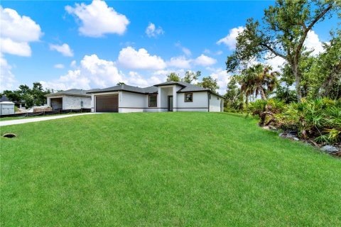 Casa en venta en Port Charlotte, Florida, 3 dormitorios, 165.64 m2 № 1905747 - foto 5