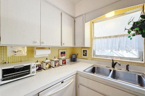 Condominio en venta en Venice, Florida, 1 dormitorio, 51.47 m2 № 2195870 - foto 8