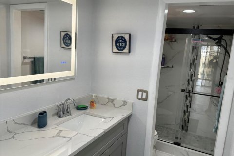 Снять в аренду кондоминиум в Клируотер, Флорида 3 комнаты, 126.72м2, № 1782790 - фото 20