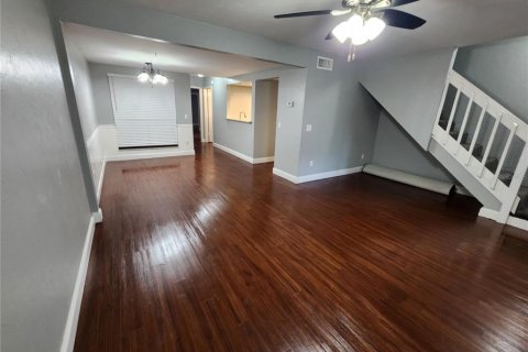 Adosado en venta en Gainesville, Florida, 3 dormitorios, 127.28 m2 № 2104457 - foto 9
