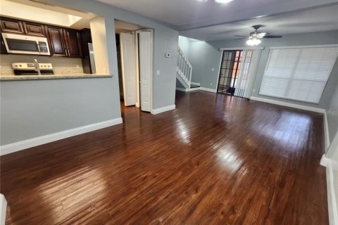 Adosado en venta en Gainesville, Florida, 3 dormitorios, 127.28 m2 № 2104457 - foto 6