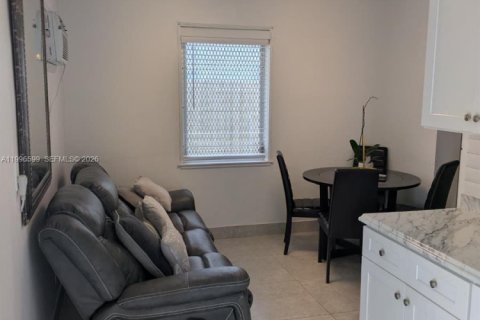 Купить виллу или дом в Холливуд, Флорида 3 спальни, 85.84м2, № 2058645 - фото 12