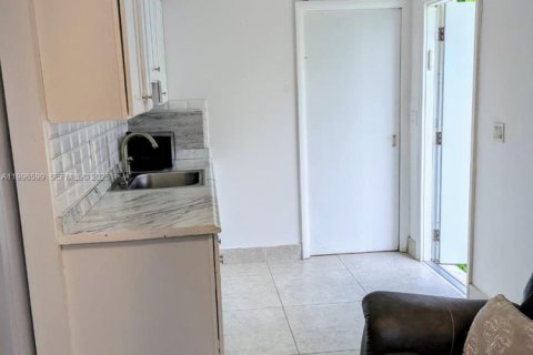 Купить виллу или дом в Холливуд, Флорида 3 спальни, 85.84м2, № 2058645 - фото 17