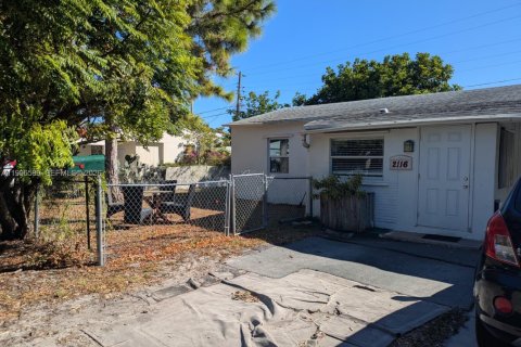 House in Hollywood, Florida 3 bedrooms, 85.84 sq.m. № 2058645 - photo 30