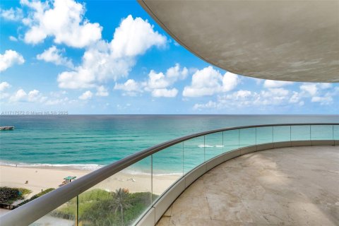 Condo in Sunny Isles Beach, Florida, 4 bedrooms  № 2035454 - photo 29