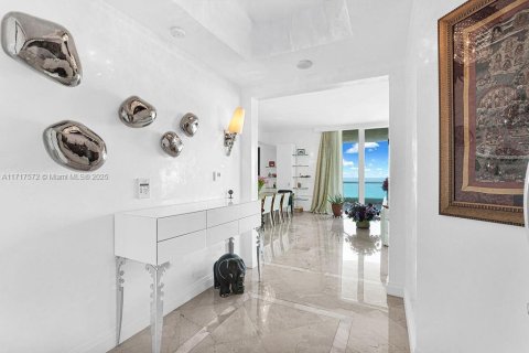 Condo in Sunny Isles Beach, Florida, 4 bedrooms  № 2035454 - photo 17
