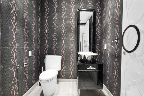 Condo in Sunny Isles Beach, Florida, 4 bedrooms  № 2035454 - photo 7