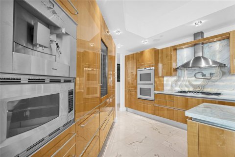 Condo in Sunny Isles Beach, Florida, 4 bedrooms  № 2035454 - photo 5