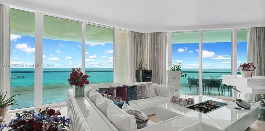 Condo in Sunny Isles Beach, Florida, 4 bedrooms  № 2035454