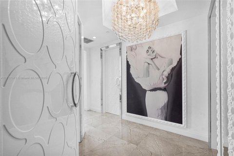 Condo in Sunny Isles Beach, Florida, 4 bedrooms  № 2035454 - photo 16