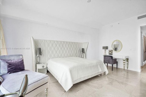 Condo in Sunny Isles Beach, Florida, 4 bedrooms  № 2035454 - photo 12