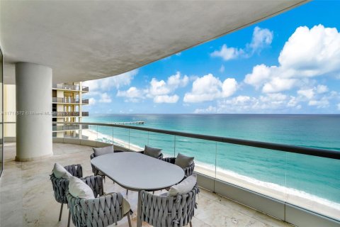 Condo in Sunny Isles Beach, Florida, 4 bedrooms  № 2035454 - photo 4