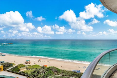 Condo in Sunny Isles Beach, Florida, 4 bedrooms  № 2035454 - photo 19