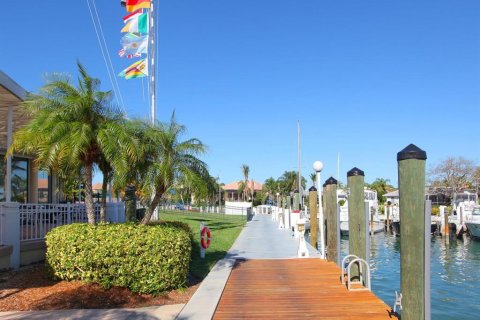 Casa en venta en Sarasota, Florida, 3 dormitorios, 277.5 m2 № 2100463 - foto 3