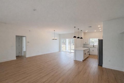 House in Citrus Springs, Florida 3 bedrooms, 134.52 sq.m. № 2152379 - photo 7