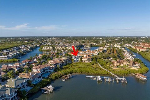 Villa ou maison à vendre à Tampa, Floride: 4 chambres, 332.13 m2 № 2156854 - photo 3
