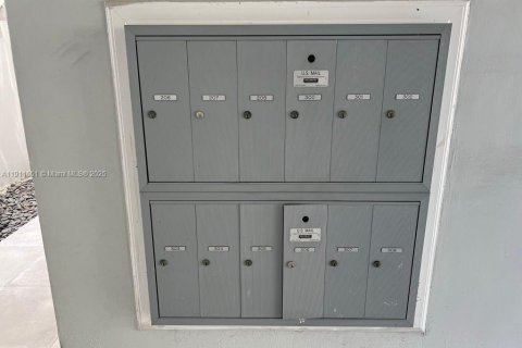 Copropriété à vendre à North Miami, Floride: 1 chambre, 65.96 m2 № 1969055 - photo 21