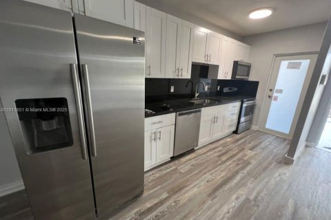 Copropriété à vendre à North Miami, Floride: 1 chambre, 65.96 m2 № 1969055 - photo 8