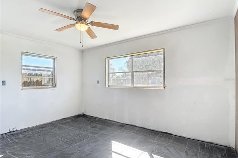Villa ou maison à vendre à New Port Richey, Floride: 2 chambres, 99.22 m2 № 2143266 - photo 21
