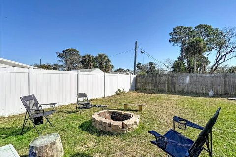 Villa ou maison à vendre à New Port Richey, Floride: 2 chambres, 99.22 m2 № 2143266 - photo 29