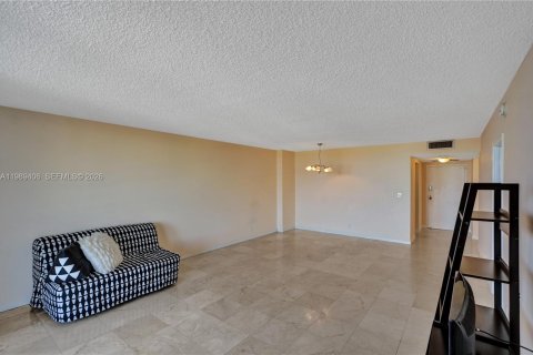 Condominio en venta en Hallandale Beach, Florida, 1 dormitorio, 88.26 m2 № 2052015 - foto 9