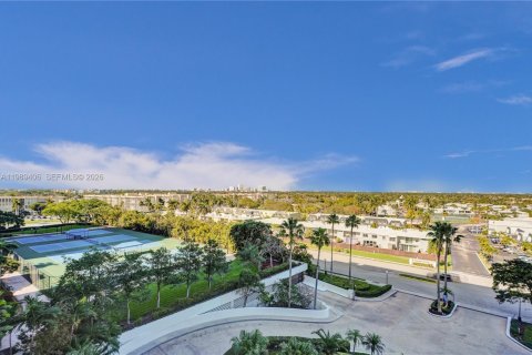 Condominio en venta en Hallandale Beach, Florida, 1 dormitorio, 88.26 m2 № 2052015 - foto 16