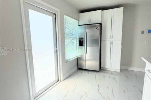 Casa en alquiler en North Lauderdale, Florida, 3 dormitorios, 88.91 m2 № 2051148 - foto 12