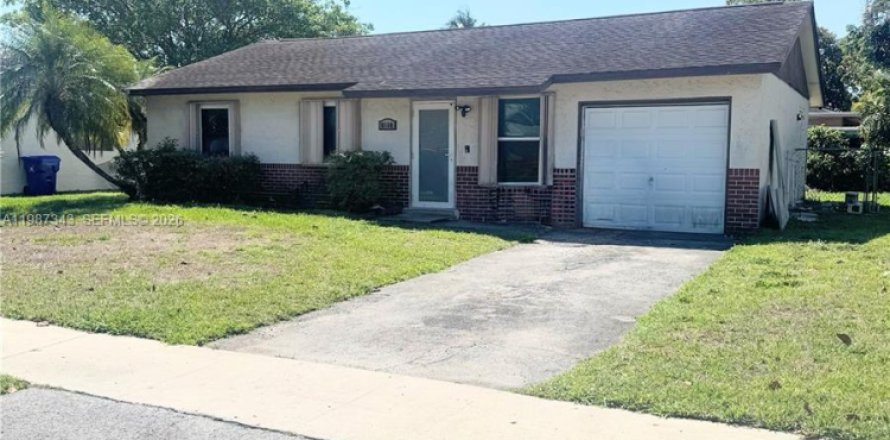 Casa en North Lauderdale, Florida 3 dormitorios, 88.91 m2 № 2051148