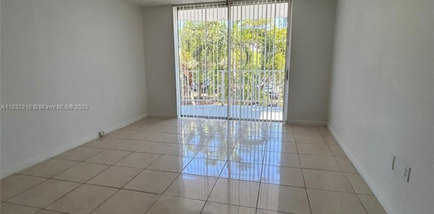 Condominio en Miami, Florida, 1 dormitorio № 1833864