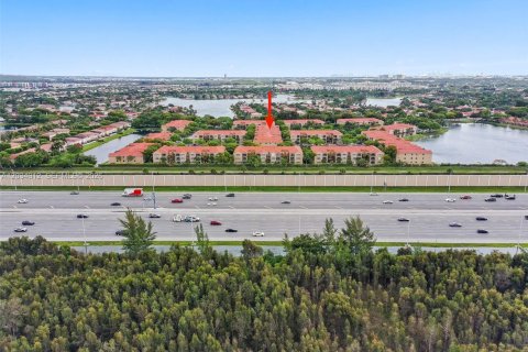 Купить кондоминиум в Дорал, Флорида 2 спальни, 103.59м2, № 2085828 - фото 30