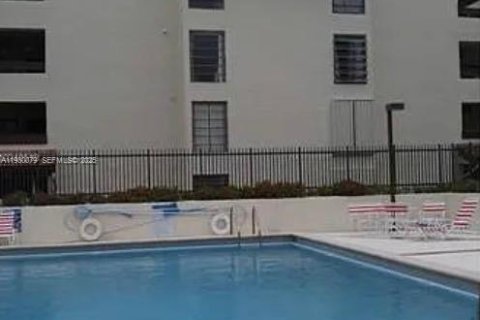Copropriété à vendre à Miami, Floride: 2 chambres, 111.48 m2 № 1988910 - photo 4
