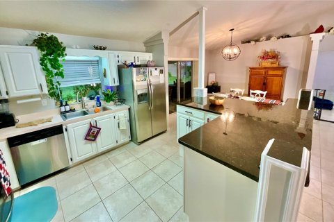 House in Waldo, Florida 3 bedrooms, 130.06 sq.m. № 2107928 - photo 16