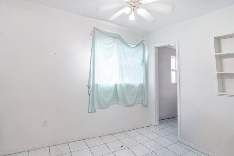 House in South Pasadena, Florida 3 bedrooms, 109.81 sq.m. № 2105104 - photo 12