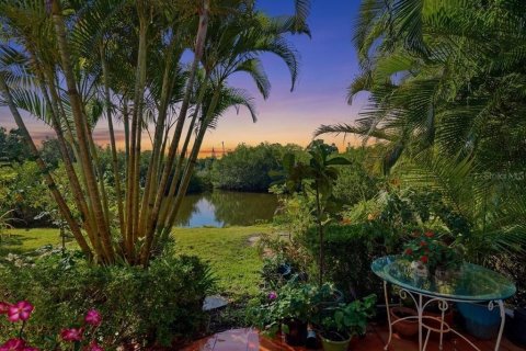 House in South Pasadena, Florida 3 bedrooms, 109.81 sq.m. № 2105104 - photo 29