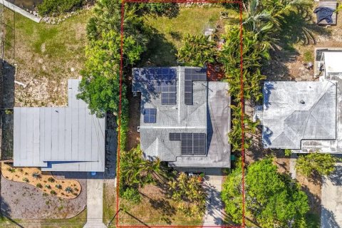 House in South Pasadena, Florida 3 bedrooms, 109.81 sq.m. № 2105104 - photo 22