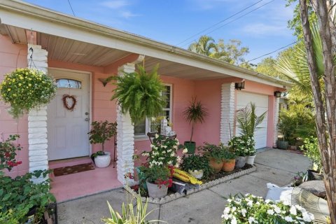 House in South Pasadena, Florida 3 bedrooms, 109.81 sq.m. № 2105104 - photo 4