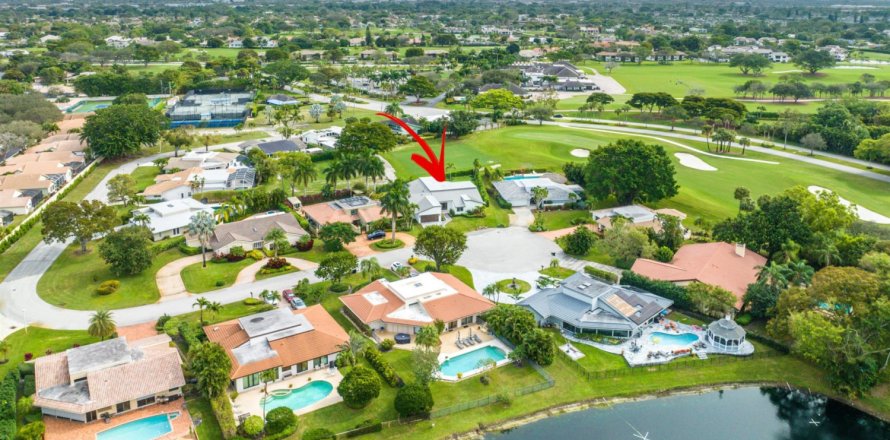 House in Delray Beach, Florida 4 bedrooms, 310.76 sq.m. № 938764