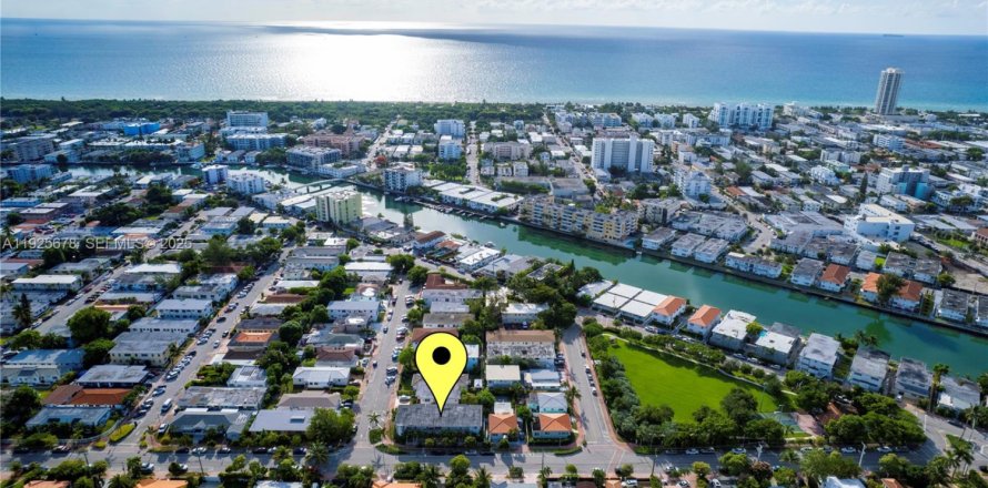 Квартира в Майами-Бич, Флорида 2 спальни, 88.26м2 № 1984198