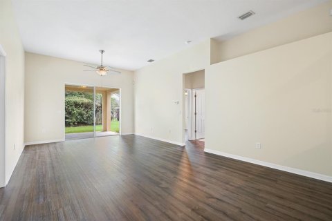 House in Fish Hawk, Florida 4 bedrooms, 156.26 sq.m. № 2258492 - photo 10