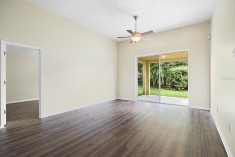 House in Fish Hawk, Florida 4 bedrooms, 156.26 sq.m. № 2258492 - photo 14