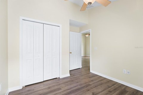 House in Fish Hawk, Florida 4 bedrooms, 156.26 sq.m. № 2258492 - photo 23