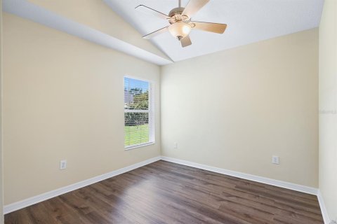 House in Fish Hawk, Florida 4 bedrooms, 156.26 sq.m. № 2258492 - photo 20
