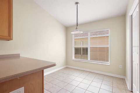 House in Fish Hawk, Florida 4 bedrooms, 156.26 sq.m. № 2258492 - photo 8