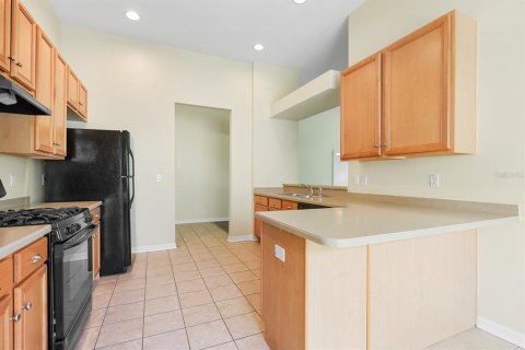 House in Fish Hawk, Florida 4 bedrooms, 156.26 sq.m. № 2258492 - photo 7