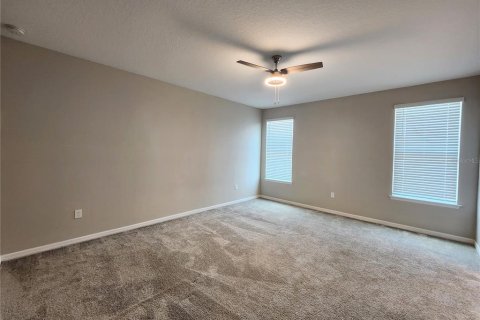 House in Winter Garden, Florida 4 bedrooms, 204.76 sq.m. № 2376755 - photo 11