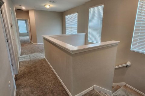 House in Winter Garden, Florida 4 bedrooms, 204.76 sq.m. № 2376755 - photo 9