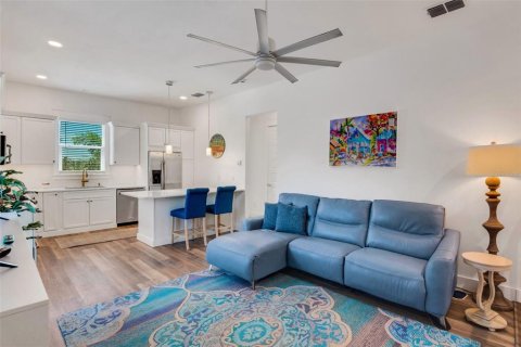 Apartamento en alquiler en Sarasota, Florida, 1 dormitorio, 69.68 m2 № 1555560 - foto 3