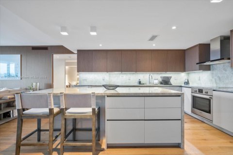 Condominio en venta en Miami Beach, Florida, 2 dormitorios, 159.79 m2 № 1985580 - foto 13
